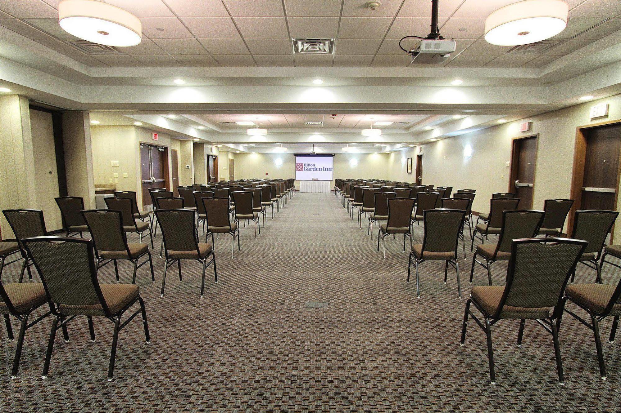 Hilton Garden Inn Midtown Tulsa Business foto